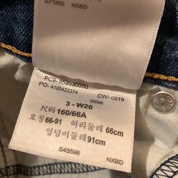 Levi dual color jeans - Picture 8 of 8